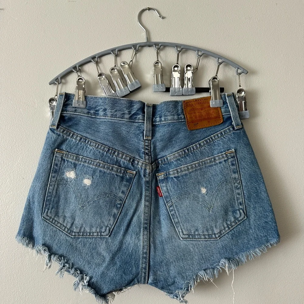 Levi’s 501 denim shorts size W24